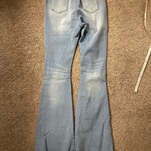 Women's Light Blue Distressed Jeans - Picture 4 of 4